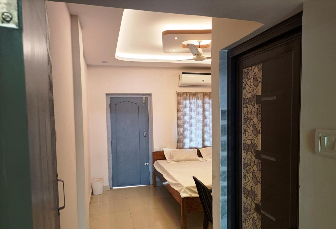 Hotel Grand View Purî Extérieur photo