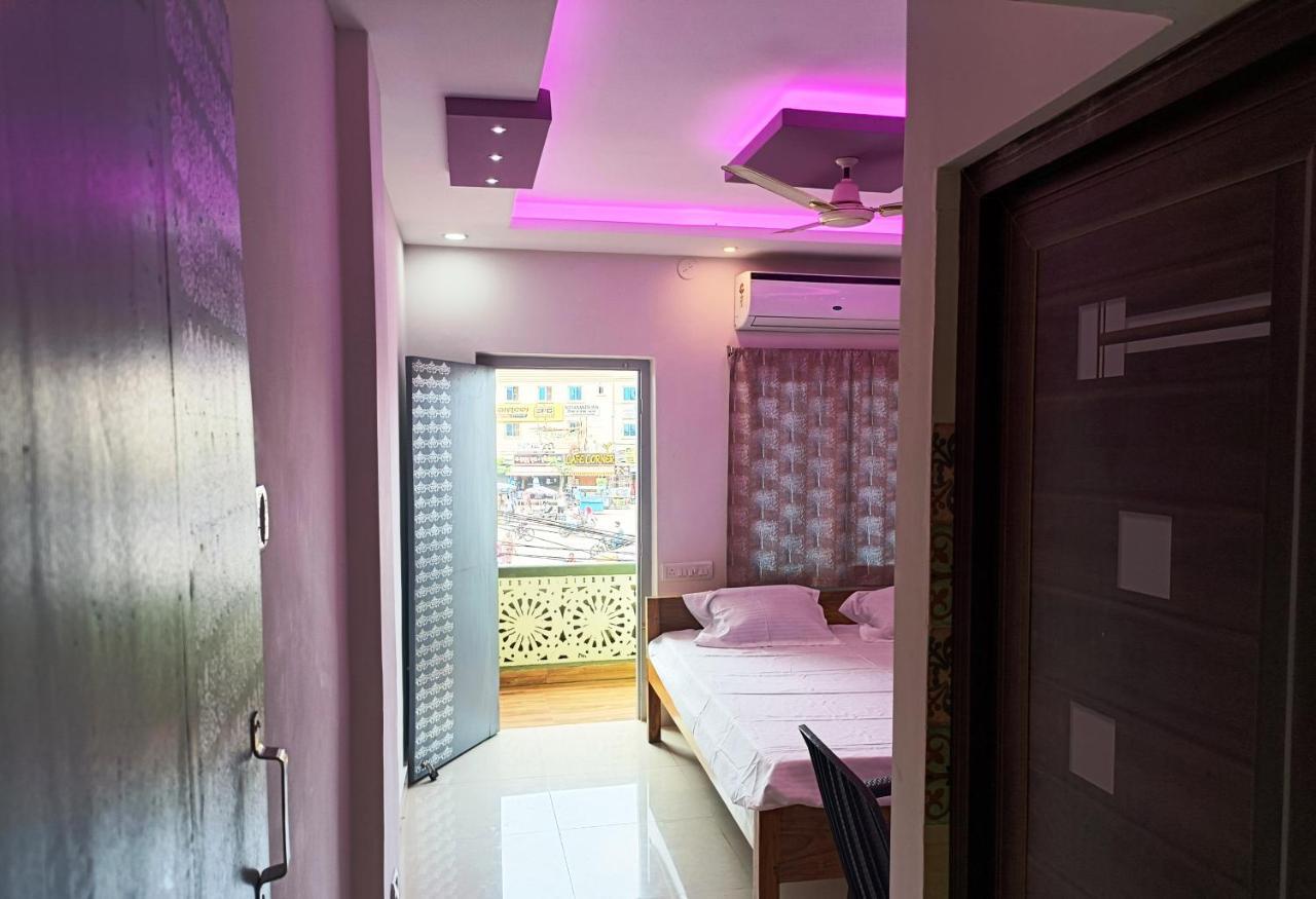 Hotel Grand View Purî Extérieur photo
