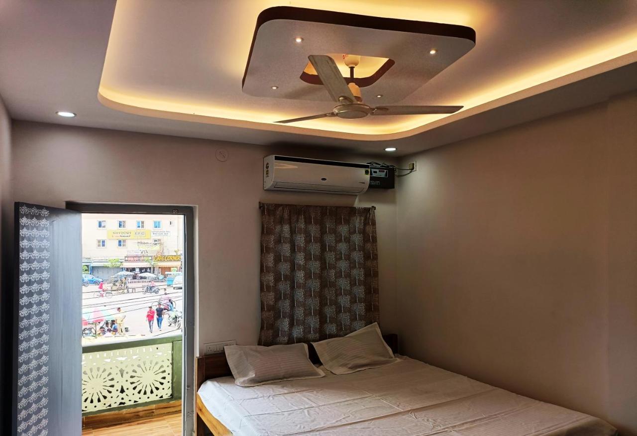 Hotel Grand View Purî Extérieur photo