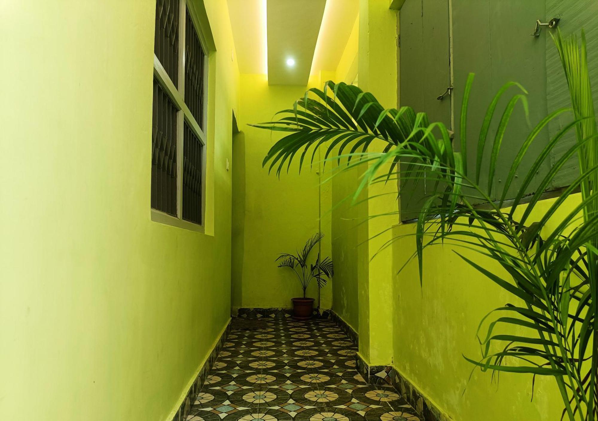 Hotel Grand View Purî Extérieur photo