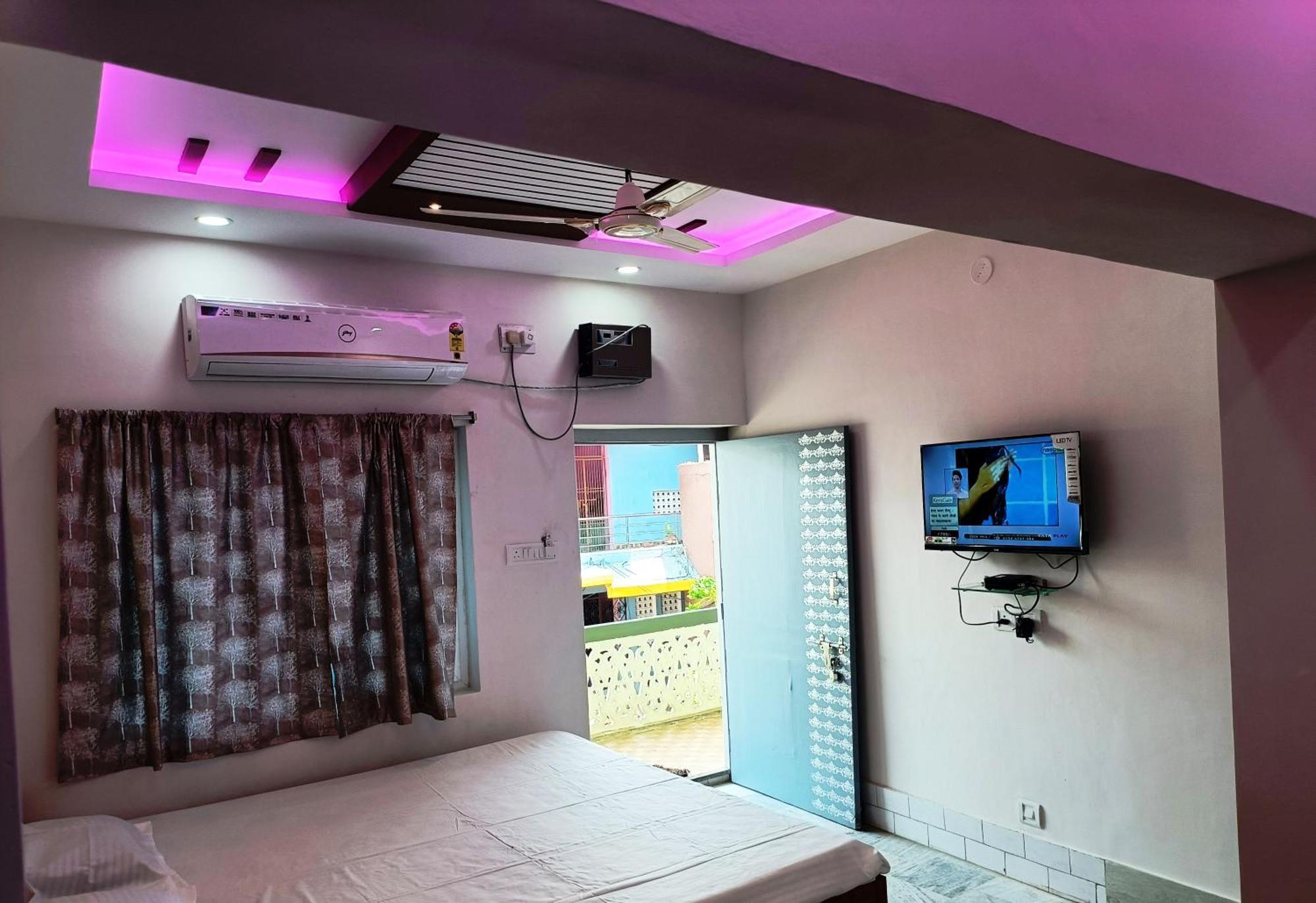 Hotel Grand View Purî Extérieur photo