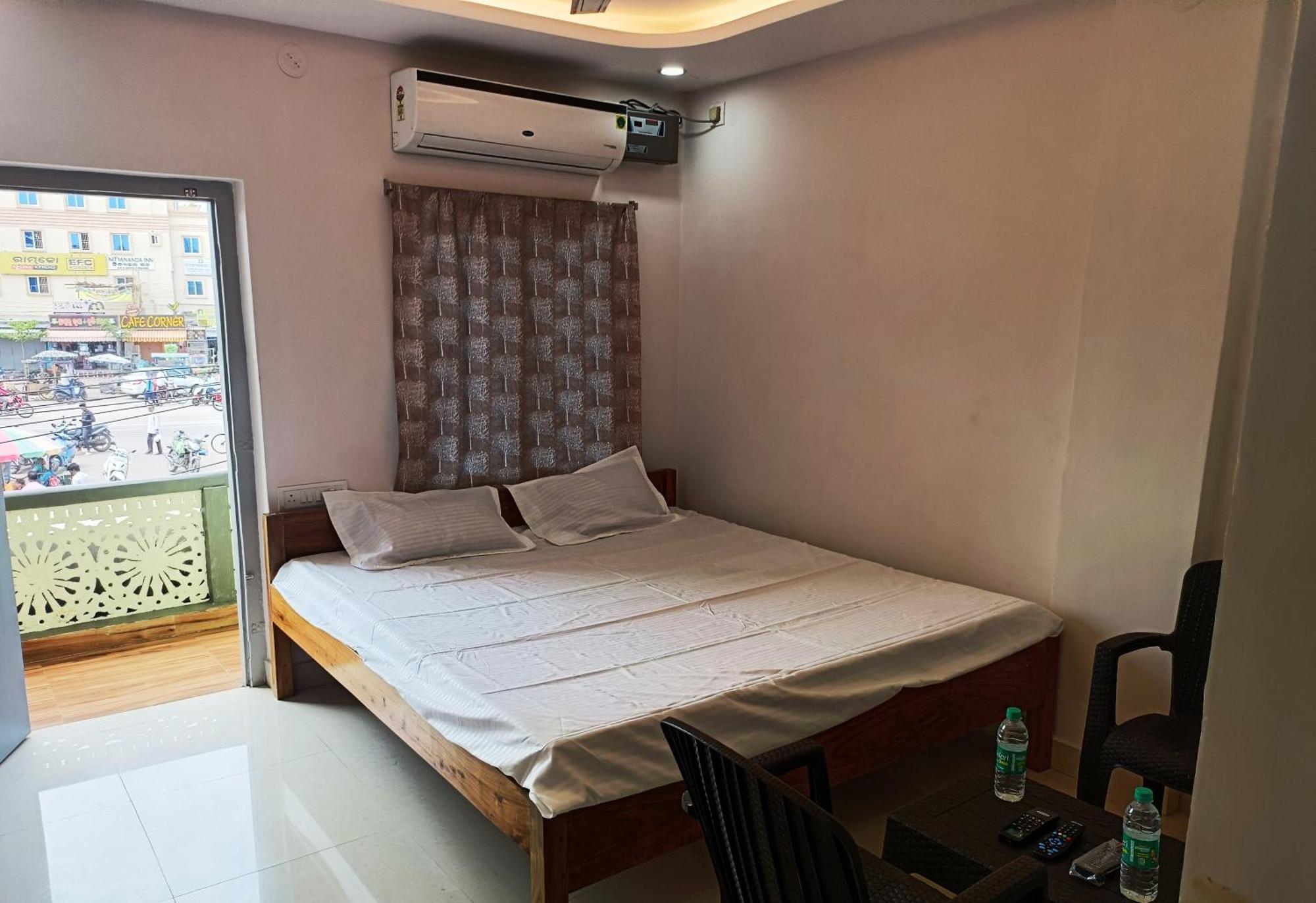 Hotel Grand View Purî Extérieur photo