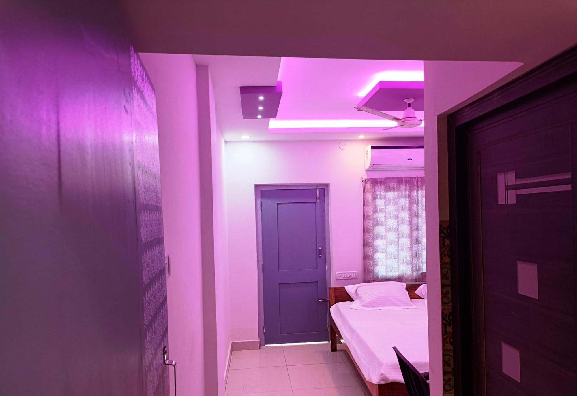 Hotel Grand View Purî Extérieur photo
