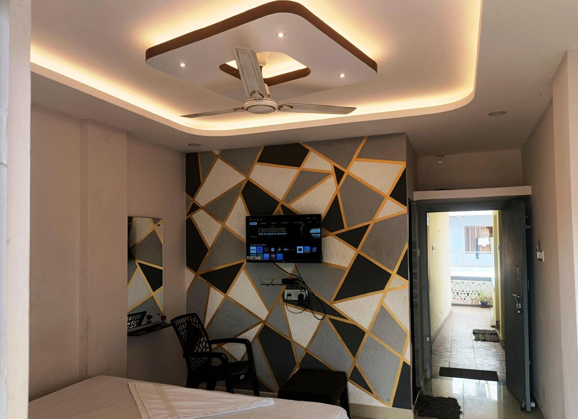 Hotel Grand View Purî Extérieur photo