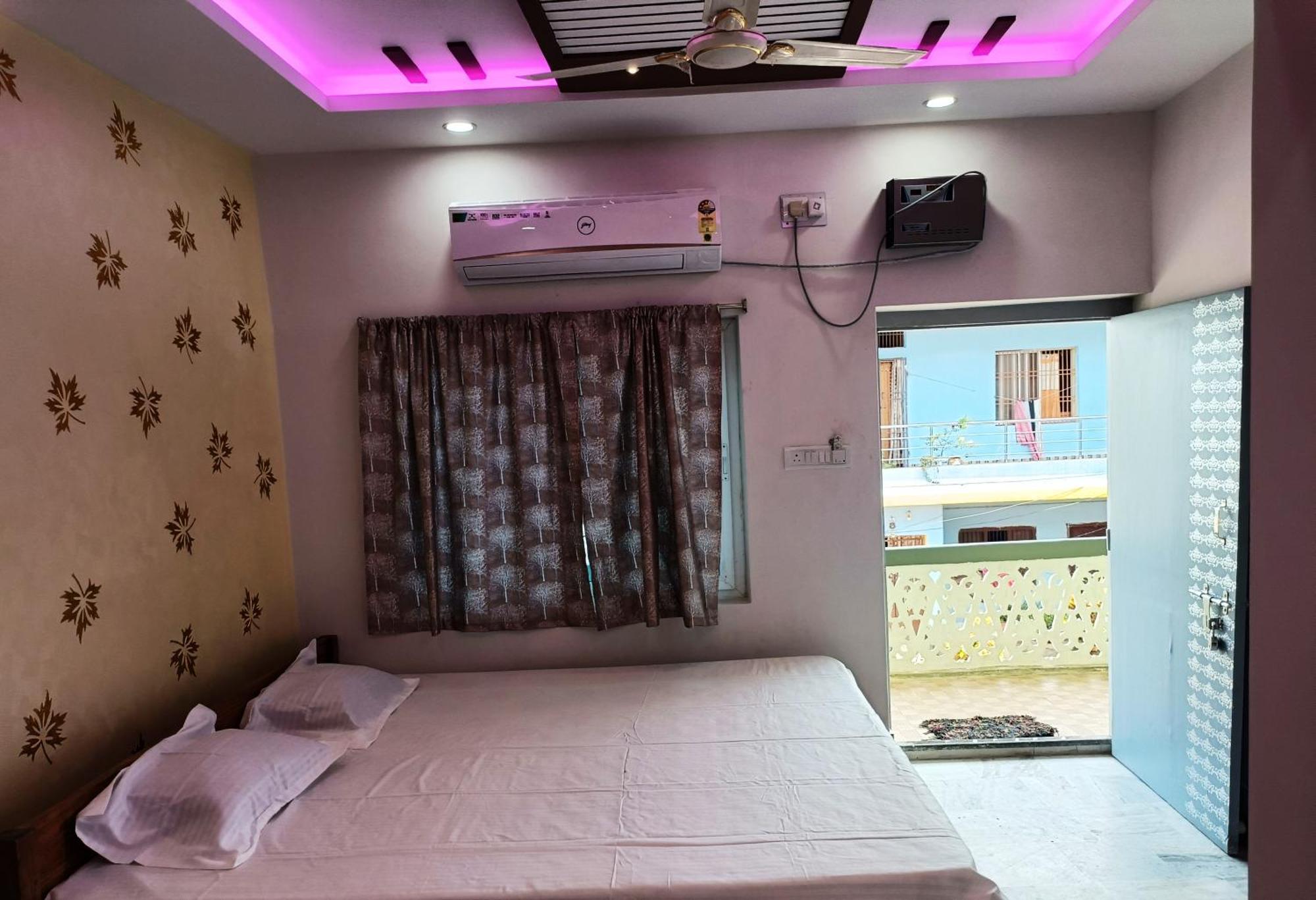 Hotel Grand View Purî Extérieur photo