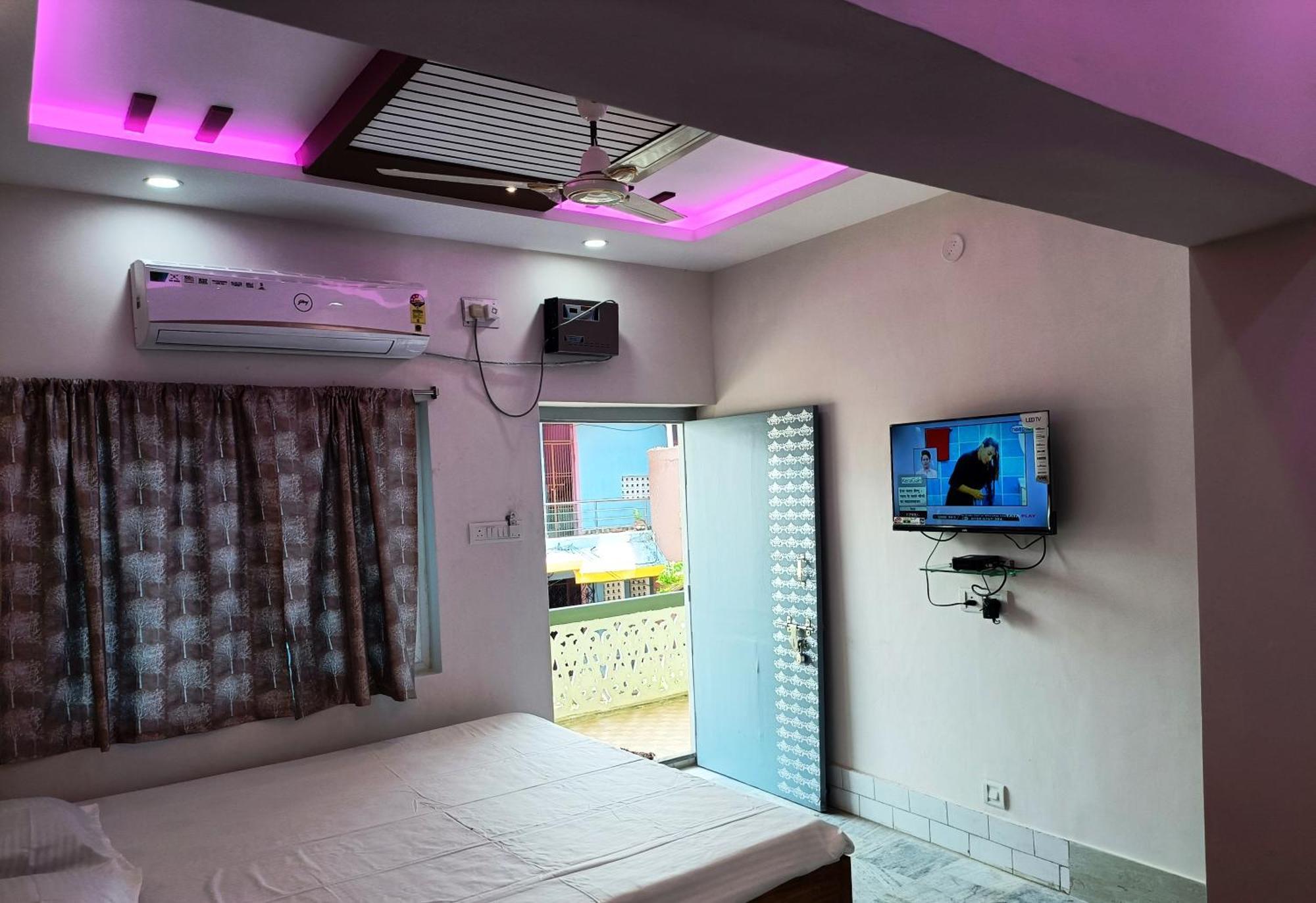 Hotel Grand View Purî Extérieur photo